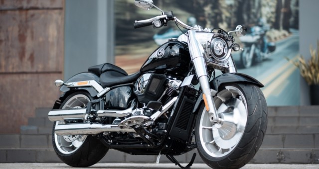 Harley-Davidson Fat Boy Gray Ghost 2025 cập bến Việt Nam: Cruiser cơ bắp nhập Mỹ, giá gần 1,6 tỷ đồng